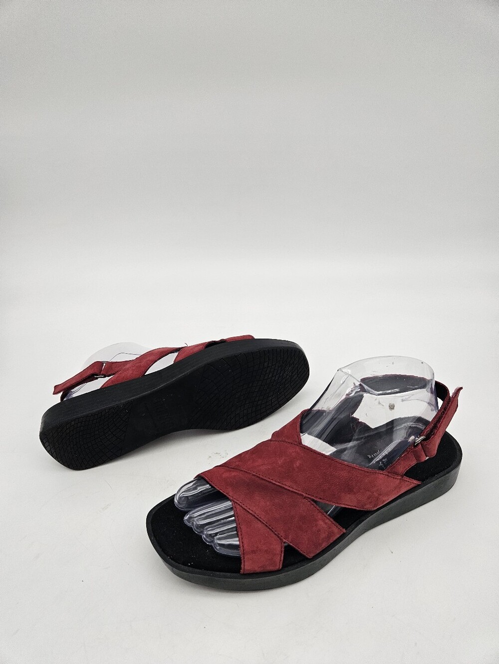 MUNRO Women Micash Suede Open Toe Slingback Sandals Red Sz 8 made in USA